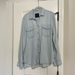 American eagle chambray button up shirt